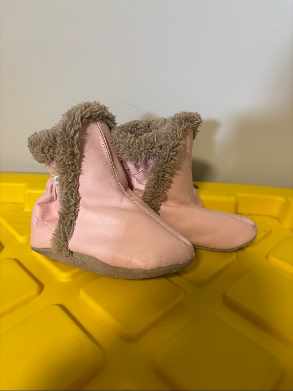 Pink Faux-Fur‎ Lined Baby Booties